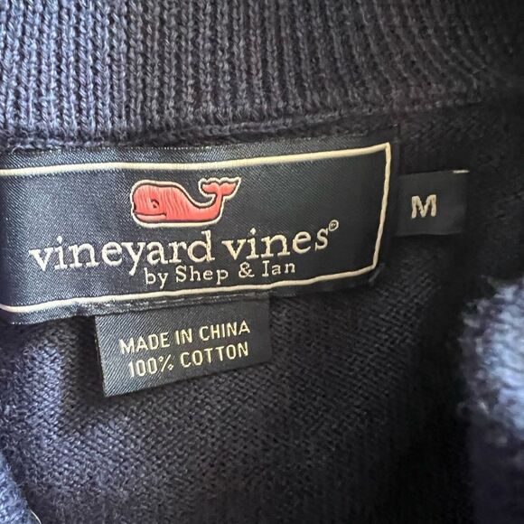 Vineyard vines sweater size medium - Picture 2 of 6